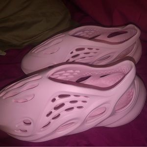 Pink Foam Runner Yeezy